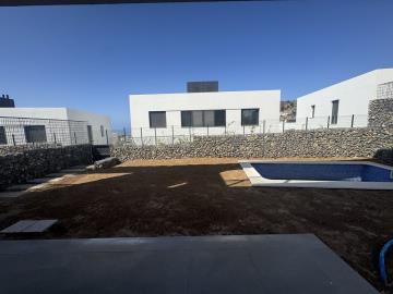 12-53013098fcab6c38b1379cd33298e050