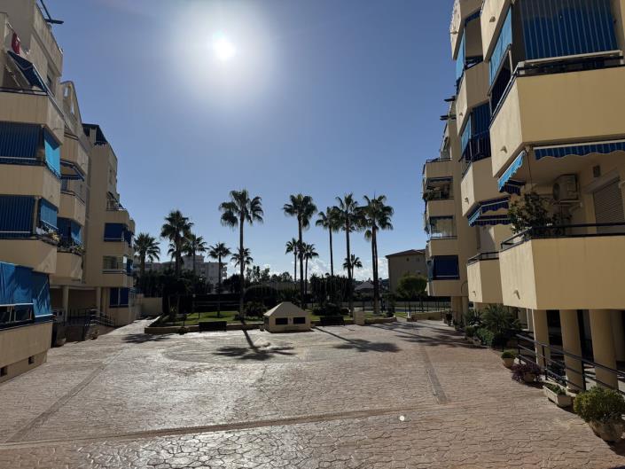 Image No.18-3 Bed Apartment for sale