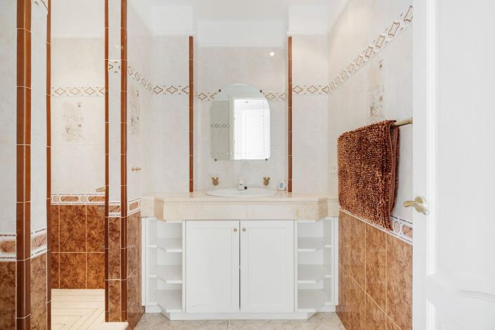 Image No.16-5 Bed Villa / Detached for sale