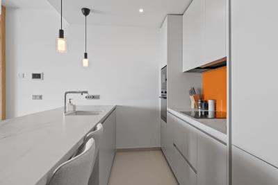 11-20939a0134ad724a8cb2a801094d15a4