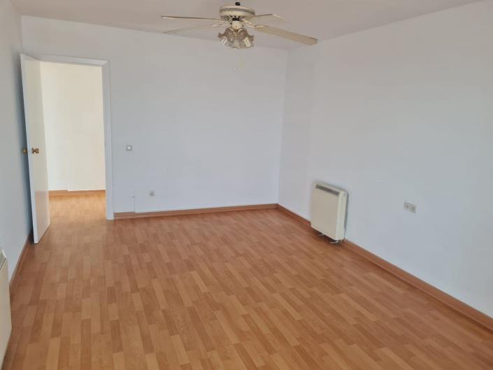 Image No.14-3 Bed Apartment for sale