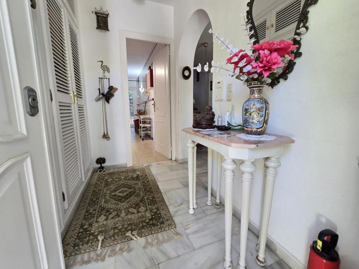 Image No.25-4 Bed Villa / Detached for sale