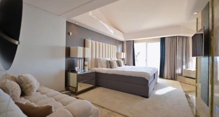 Image No.14-4 Bed Penthouse for sale