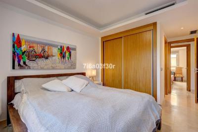 10-bb915d1cb19341576dcdc994b81ab9c5