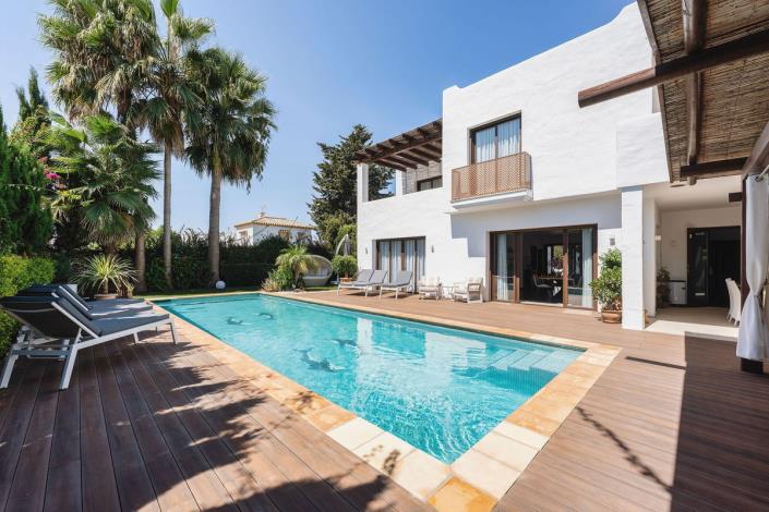 Image No.3-Villa de 4 chambres à vendre à San Pedro de Alcantara