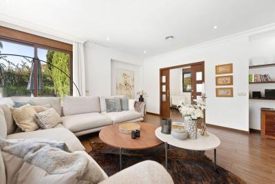 10-bb915d1cb19341576dcdc994b81ab9c5