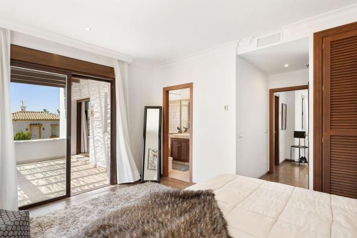 Image No.17-Villa de 4 chambres à vendre à San Pedro de Alcantara