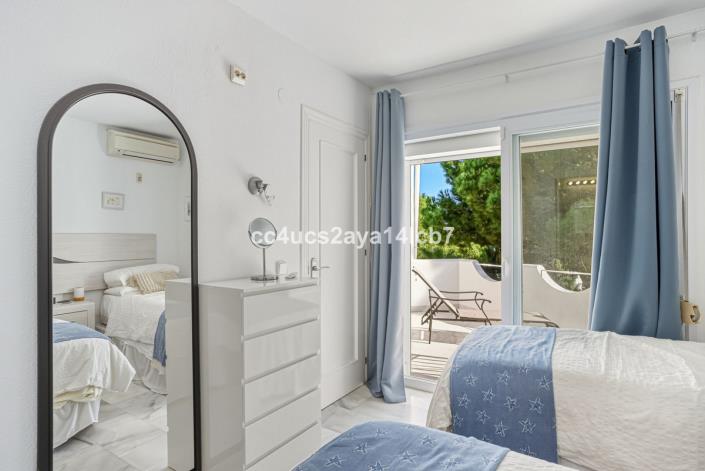 Image No.17-3 Bed Apartment for sale