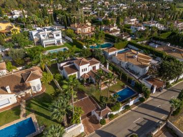 2-5bd7b9d04b45e33852eaf0ec6670150d