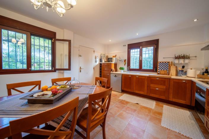 Image No.11-5 Bed Villa for sale