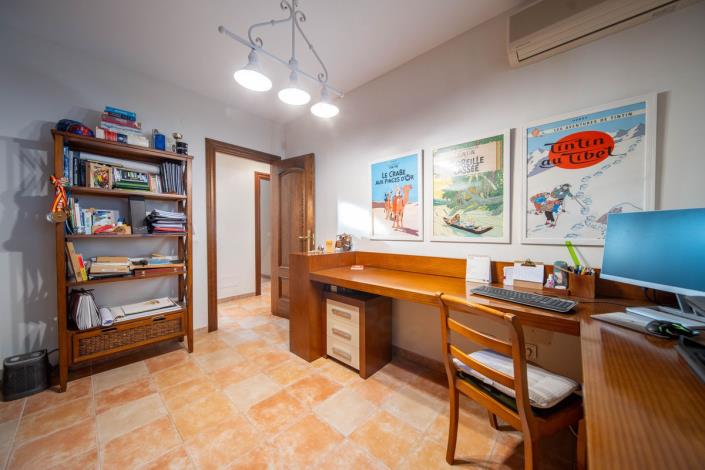 Image No.28-5 Bed Villa for sale