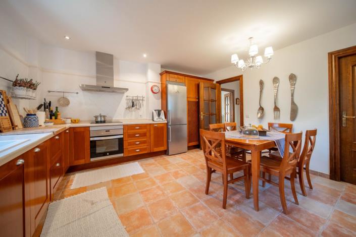 Image No.33-5 Bed Villa for sale