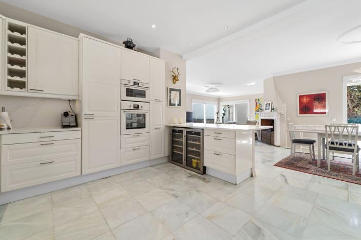 Image No.10-4 Bed Villa for sale