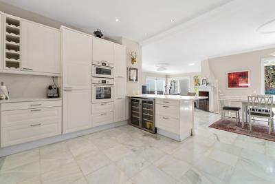 10-bb915d1cb19341576dcdc994b81ab9c5