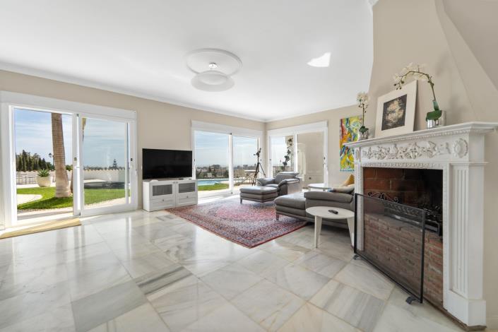 Image No.12-4 Bed Villa for sale