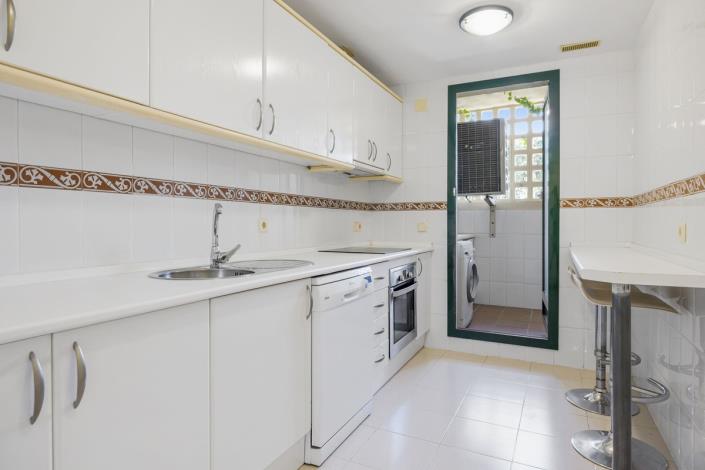 Image No.4-2 Bed Apartment for sale