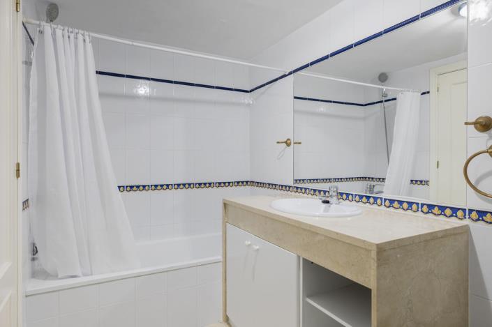 Image No.16-2 Bed Apartment for sale