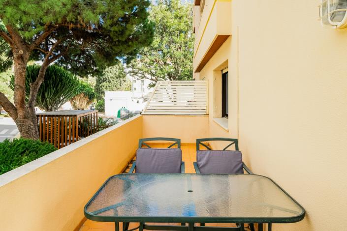 Image No.12-2 Bed Apartment for sale