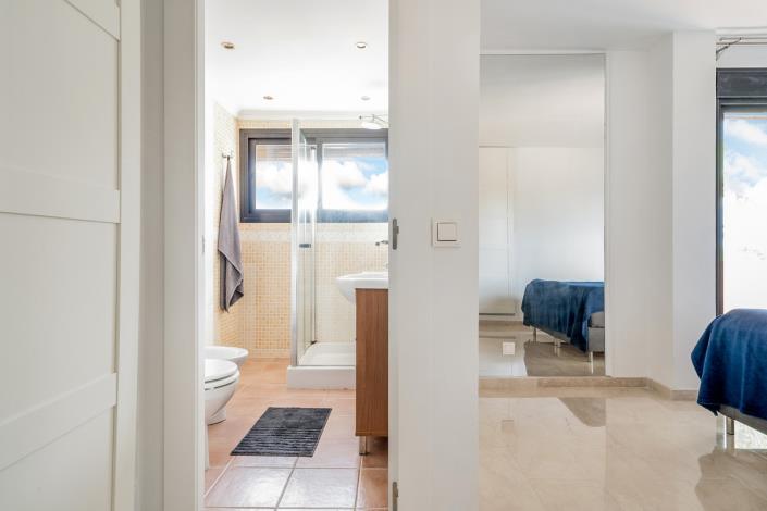 Image No.17-2 Bed Apartment for sale