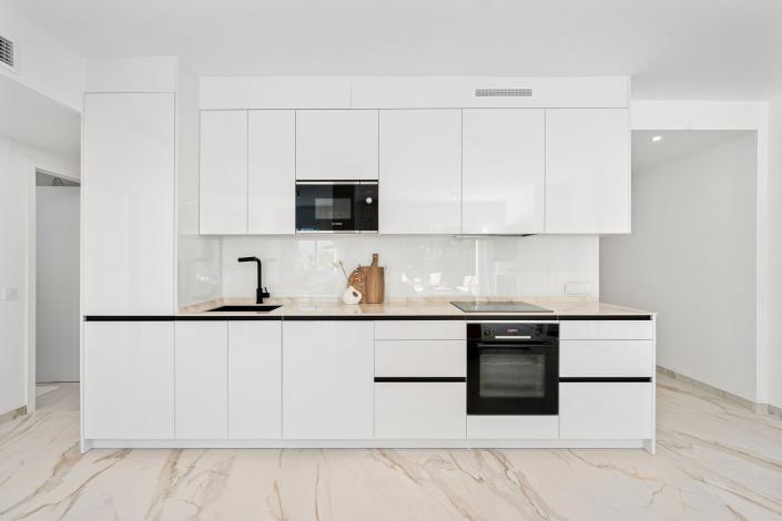 Image No.8-3 Bed Apartment for sale