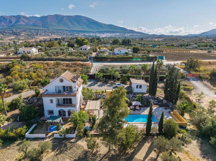 Image No.2-Villa de 4 chambres à vendre à Alhaurín de la Torre