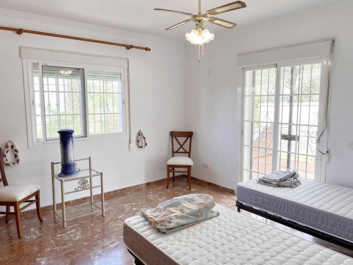 Image No.28-5 Bed Villa for sale