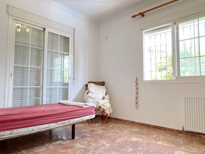 Image No.36-5 Bed Villa for sale