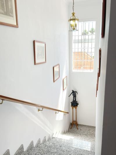 Image No.40-5 Bed Villa for sale