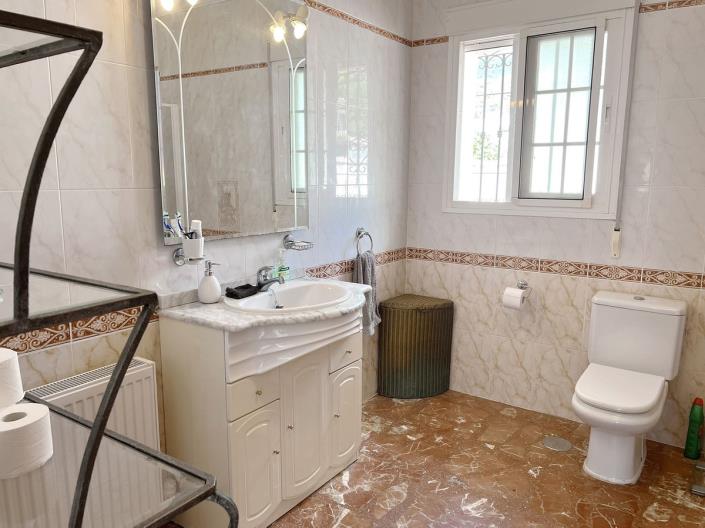 Image No.41-5 Bed Villa for sale