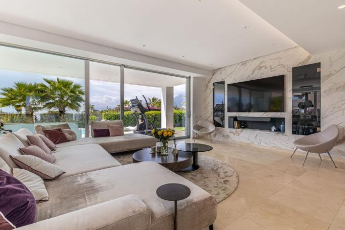 Image No.2-4 Bed Villa for sale