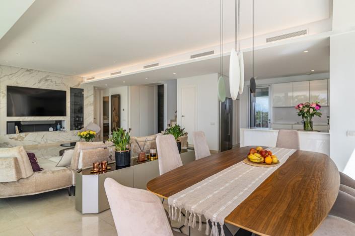 Image No.9-4 Bed Villa for sale