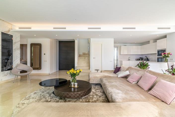 Image No.15-4 Bed Villa for sale