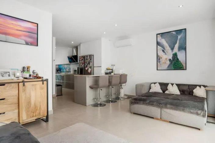 Image No.6-3 Bed Semi-Detached for sale