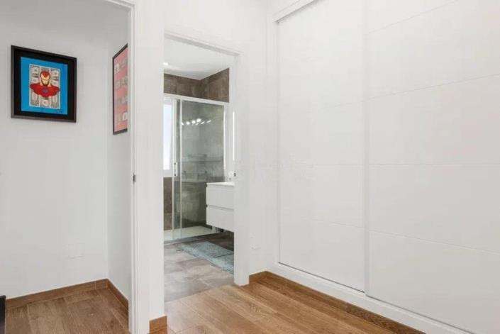 Image No.13-3 Bed Semi-Detached for sale