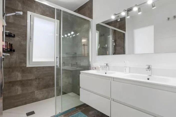 Image No.14-3 Bed Semi-Detached for sale