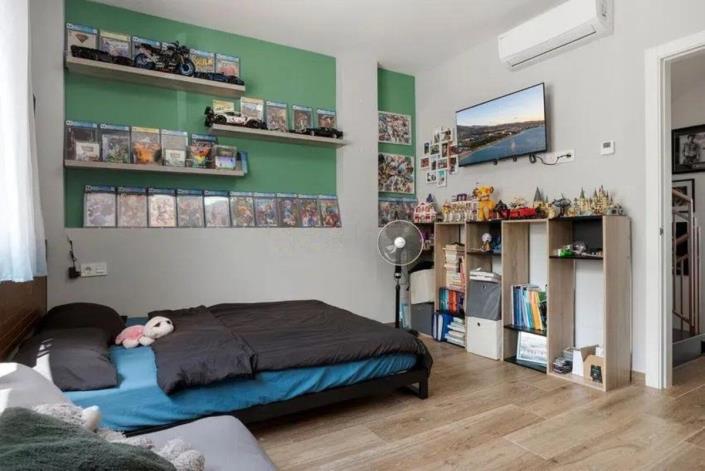 Image No.23-3 Bed Semi-Detached for sale