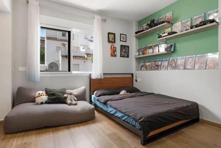 Image No.24-3 Bed Semi-Detached for sale