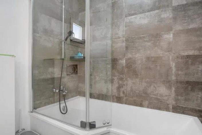 Image No.27-3 Bed Semi-Detached for sale