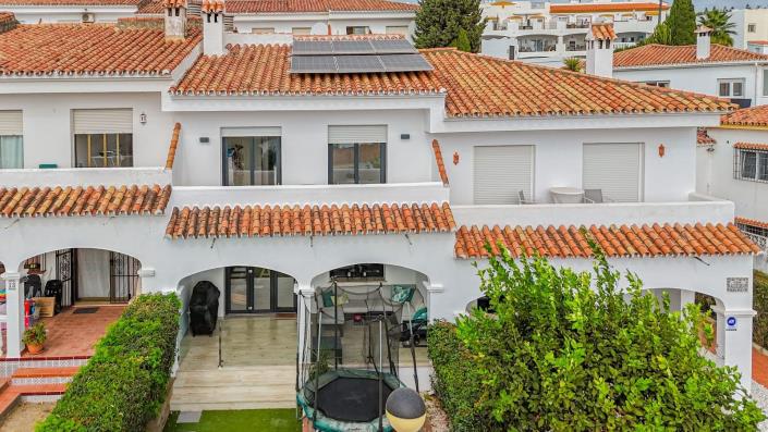 Image No.1-3 Bed Townhouse for sale