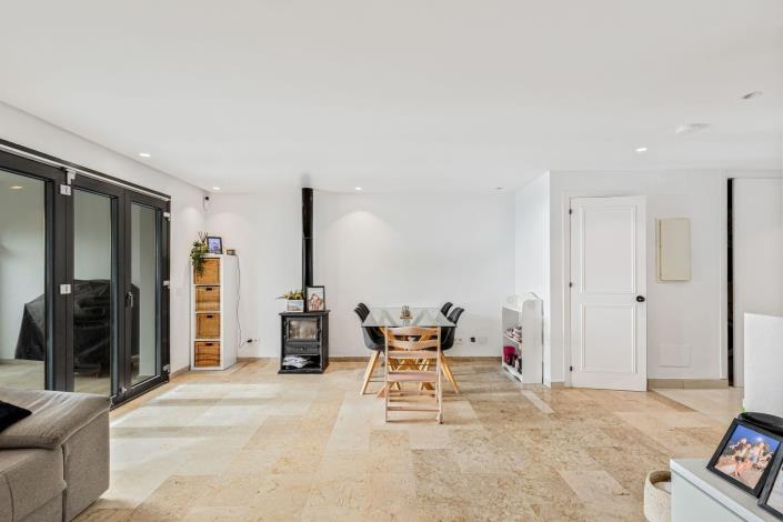 Image No.5-3 Bed Townhouse for sale