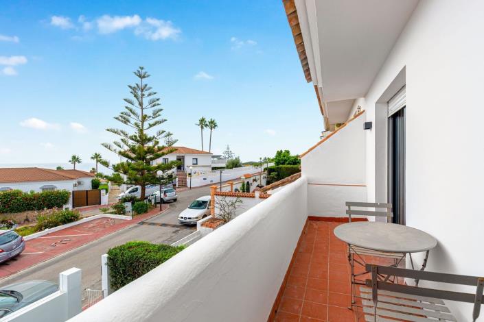 Image No.24-3 Bed Townhouse for sale