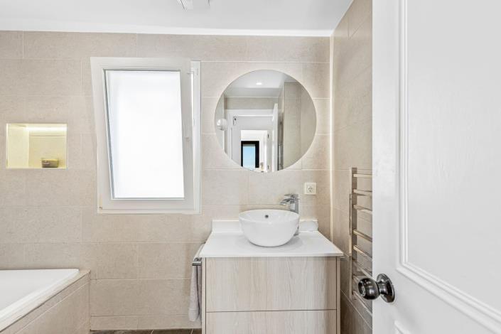 Image No.33-3 Bed Townhouse for sale