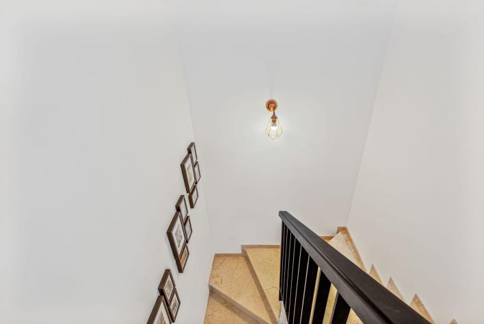 Image No.38-3 Bed Townhouse for sale