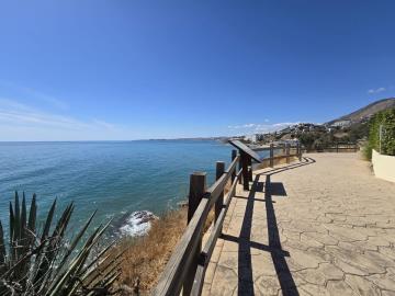 13-5fd73dea700db77384c091ca9818b1a9