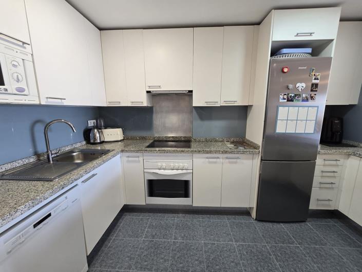 Image No.23-2 Bed Apartment for sale