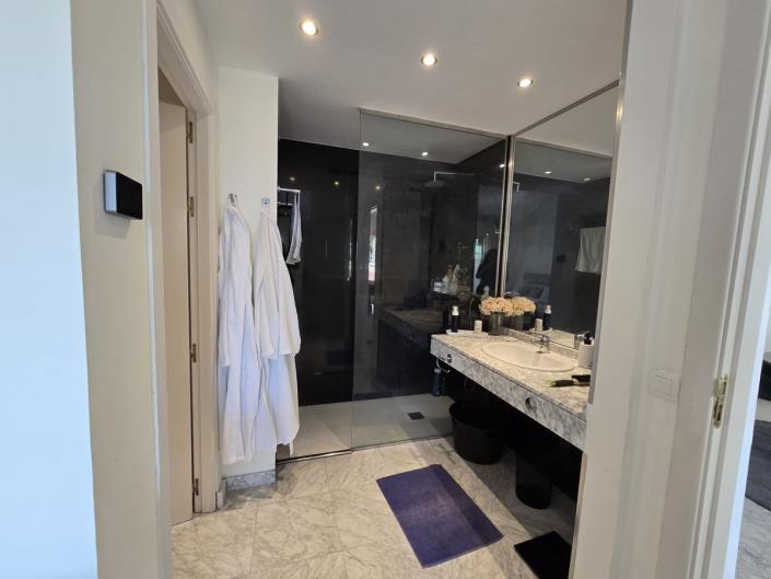 Image No.31-2 Bed Apartment for sale