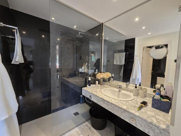 Image No.35-2 Bed Apartment for sale