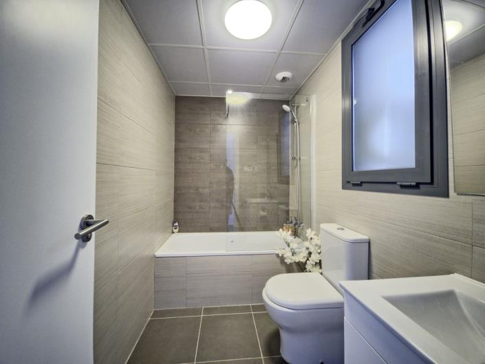 Image No.18-2 Bed Apartment for sale