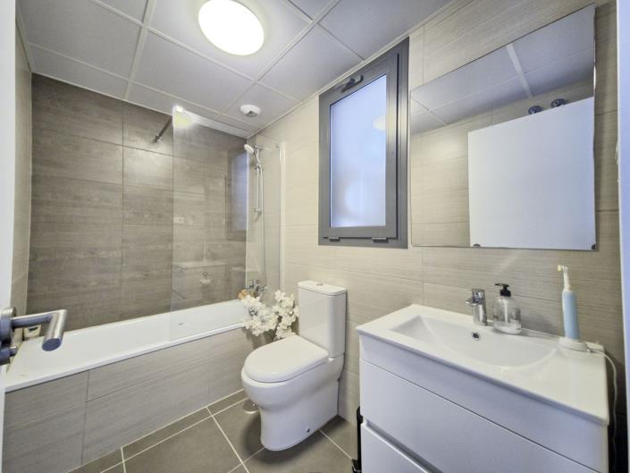 Image No.19-2 Bed Apartment for sale