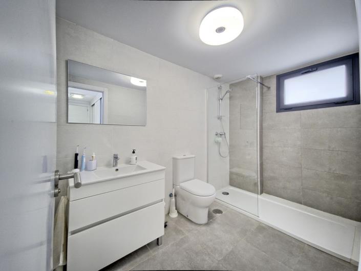 Image No.24-2 Bed Apartment for sale